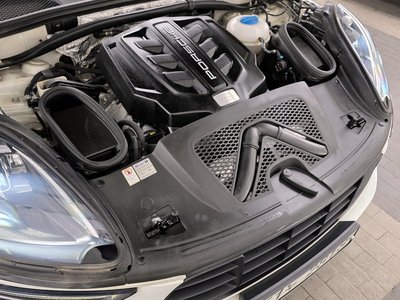 PORSCHE MACAN - 7