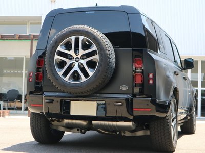 LAND ROVER DEFENDER - 6