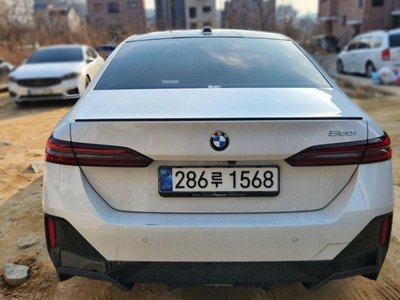 BMW 5 SERIES - 5
