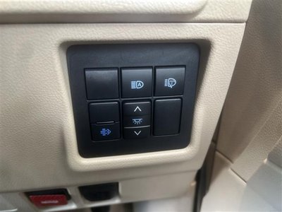 TOYOTA LAND CRUISER - 7