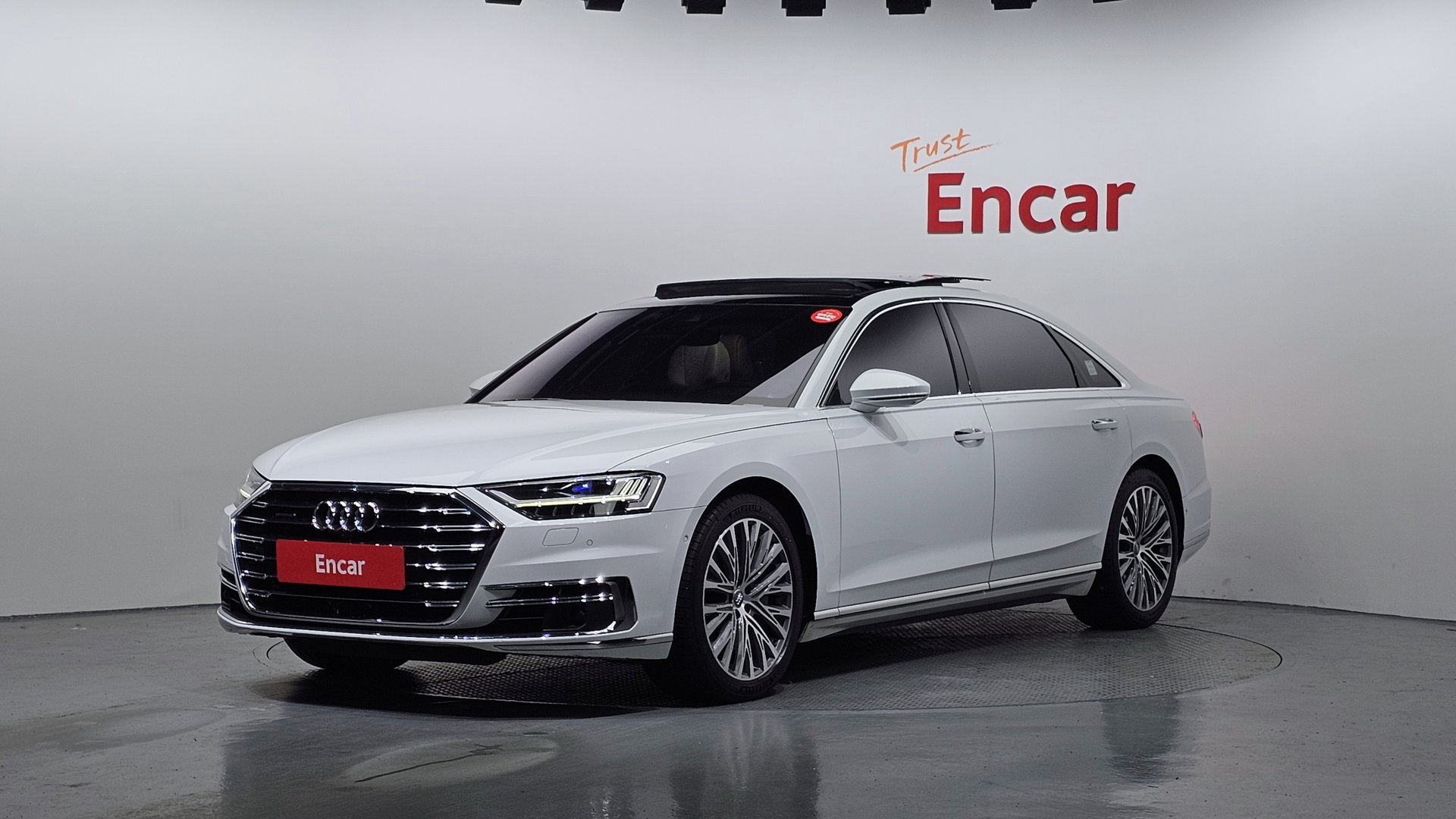 AUDI A8 - View 1