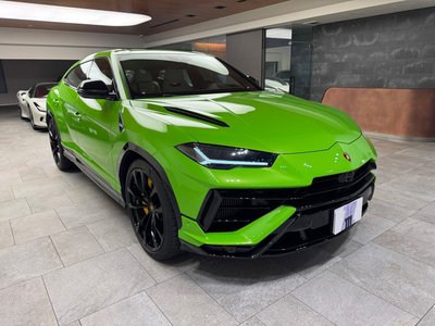 LAMBORGHINI URUS - 3