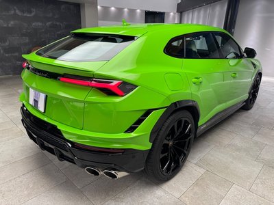 LAMBORGHINI URUS - 7