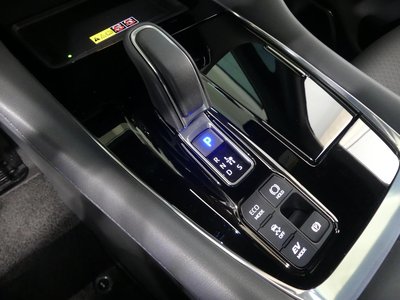 2025 TOYOTA ALPHARD — фото 8