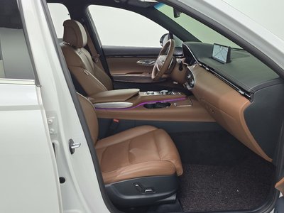 2023 Genesis GV70 — миниатюра 12