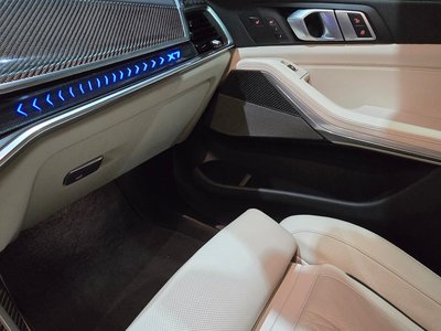 صورة 9 لـ 2025 BMW X7