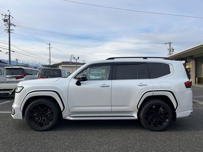 TOYOTA LAND CRUISER 300 - 5