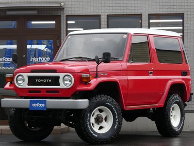 TOYOTA LAND CRUISER - 1