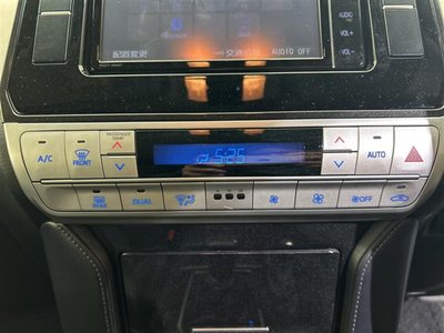 TOYOTA LAND CRUISER PRADO - 7