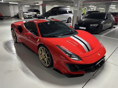 FERRARI 488 PISTA - 1