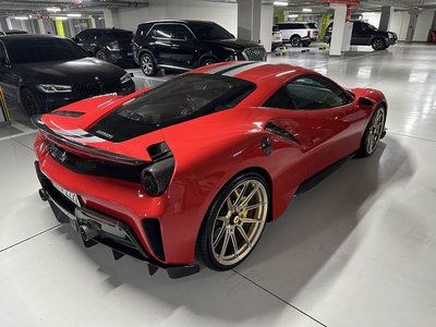 FERRARI 488 PISTA - 5