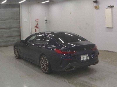 BMW 8 SERIES - 2