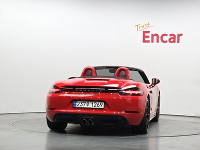 PORSCHE 718 - 3