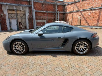صورة 8 لـ 2017 Porsche 718