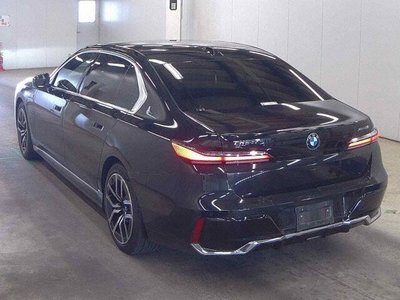 BMW I7 - 1