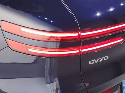 2024 Genesis GV70 photo 10