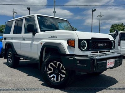 TOYOTA LAND CRUISER 70 - 7