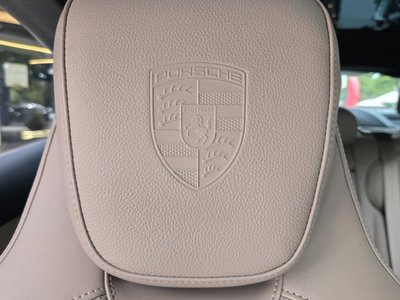 صورة مصغرة 16 لـ 2025 Porsche TAYCAN