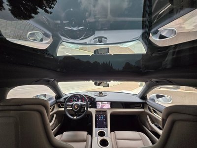 صورة مصغرة 11 لـ 2025 Porsche TAYCAN
