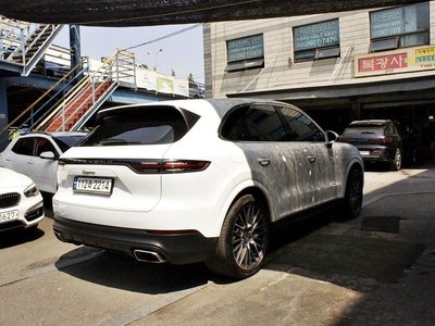 PORSCHE CAYENNE - 3