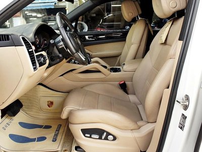 PORSCHE CAYENNE - 6