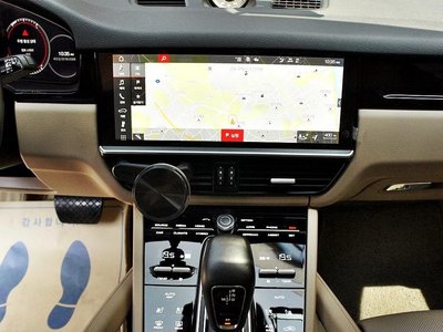PORSCHE CAYENNE - 10