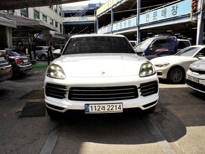 PORSCHE CAYENNE - 1