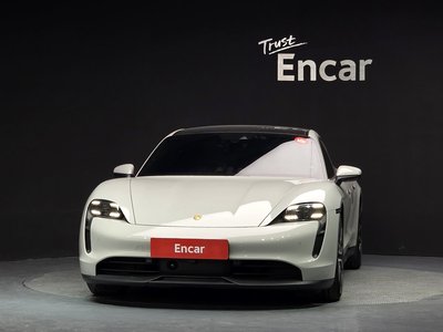 2024 Porsche TAYCAN 照片 2