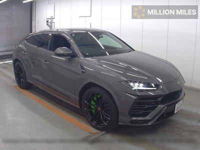LAMBORGHINI URUS - 1