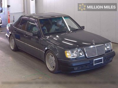 MERCEDES-BENZ E-CLASS - 1