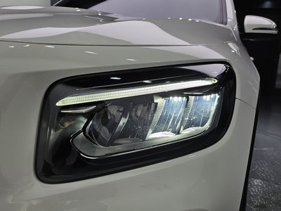 MERCEDES-BENZ GLB - 9