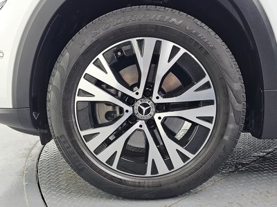 MERCEDES-BENZ GLB - 6