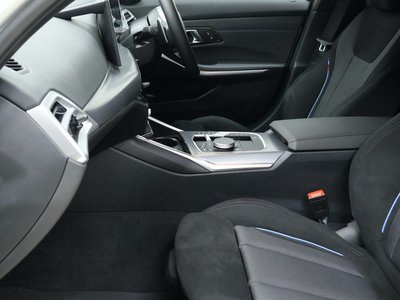 2025 BMW 3 SERIES TOURING — миниатюра 32