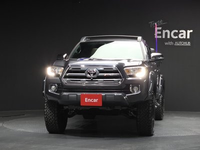 TOYOTA TACOMA - 2