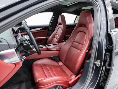 2018 Porsche PANAMERA photo 10