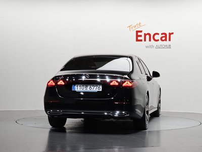 MERCEDES-BENZ E-CLASS - 3