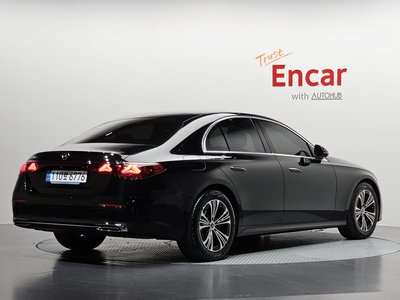 MERCEDES-BENZ E-CLASS - 4