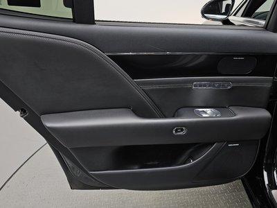 2022 Genesis G90 (RS4) — миниатюра 15