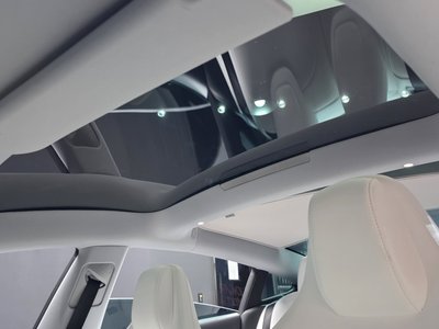 2024 Tesla MODEL 3 — миниатюра 24