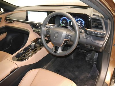 TOYOTA CROWN SPORT - 4