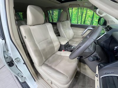 TOYOTA LAND CRUISER - 8