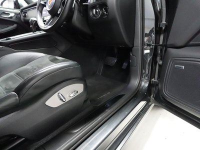 PORSCHE MACAN - 7