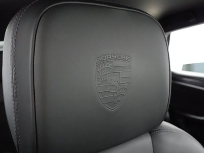 PORSCHE MACAN - 6