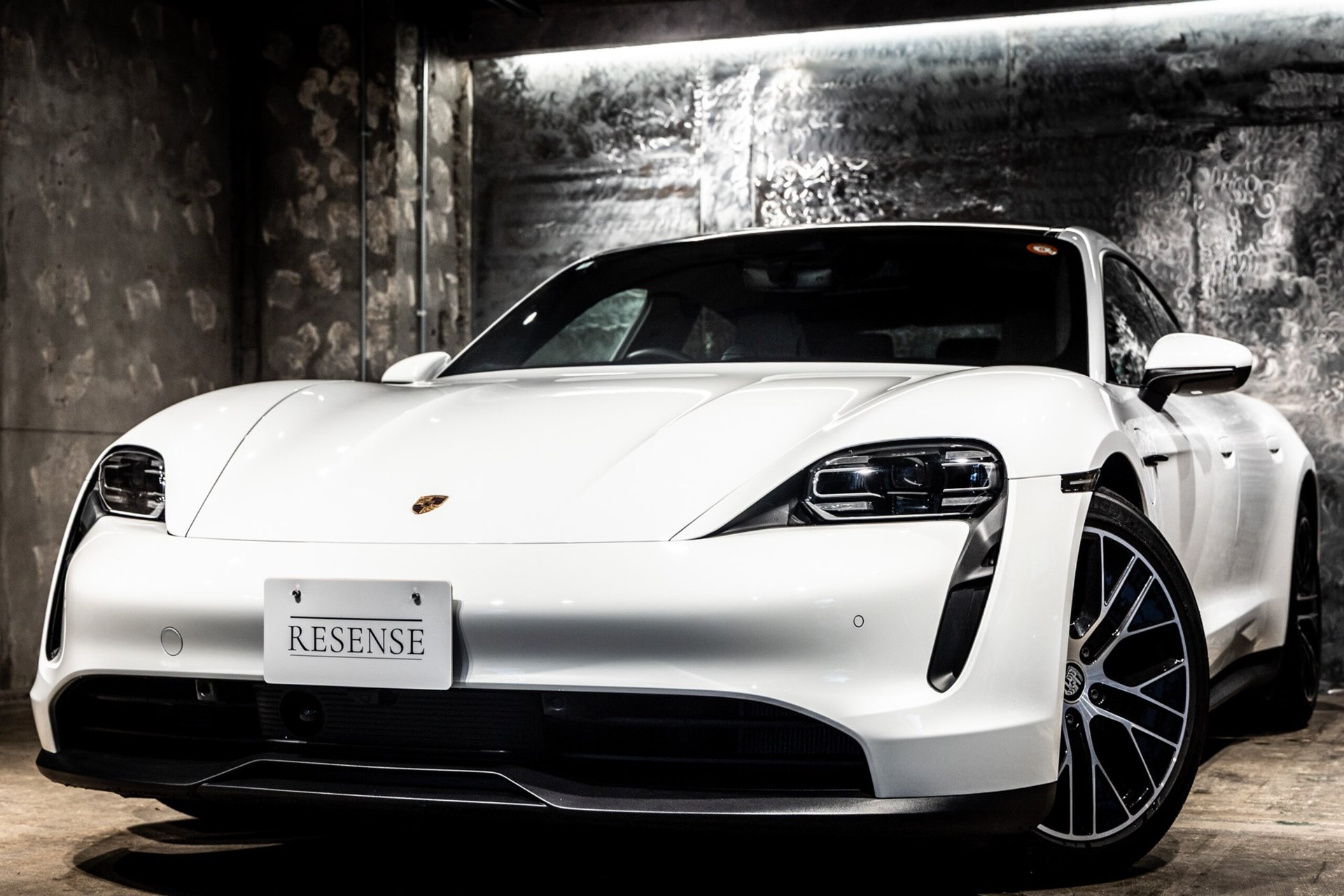 PORSCHE TAYCAN - View 1