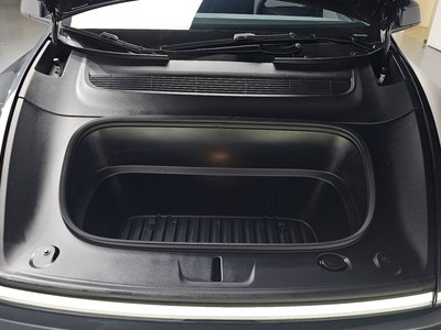 TESLA MODEL Y - 7