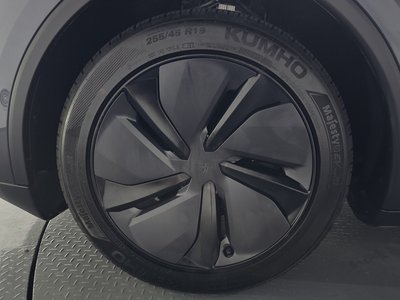 TESLA MODEL Y - 6