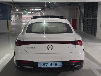 MERCEDES-BENZ EQS - 6