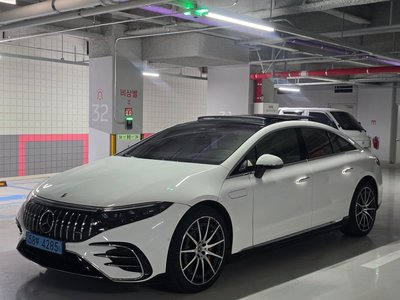 MERCEDES-BENZ EQS - 4