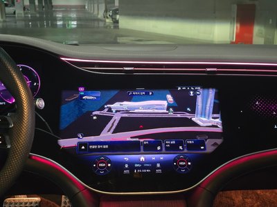 MERCEDES-BENZ EQS - 9