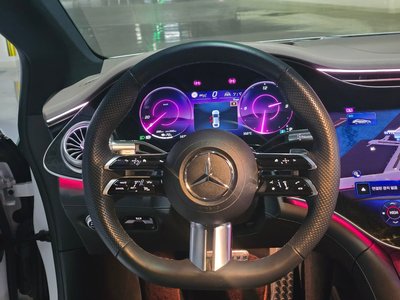 MERCEDES-BENZ EQS - 8